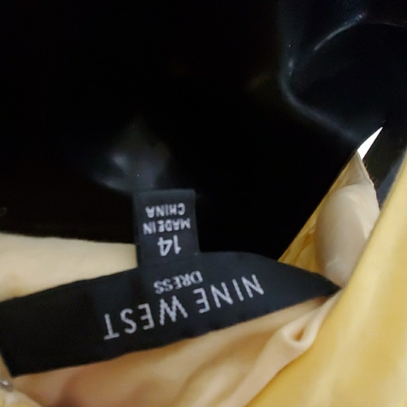 Dress - Picture 5 of 5